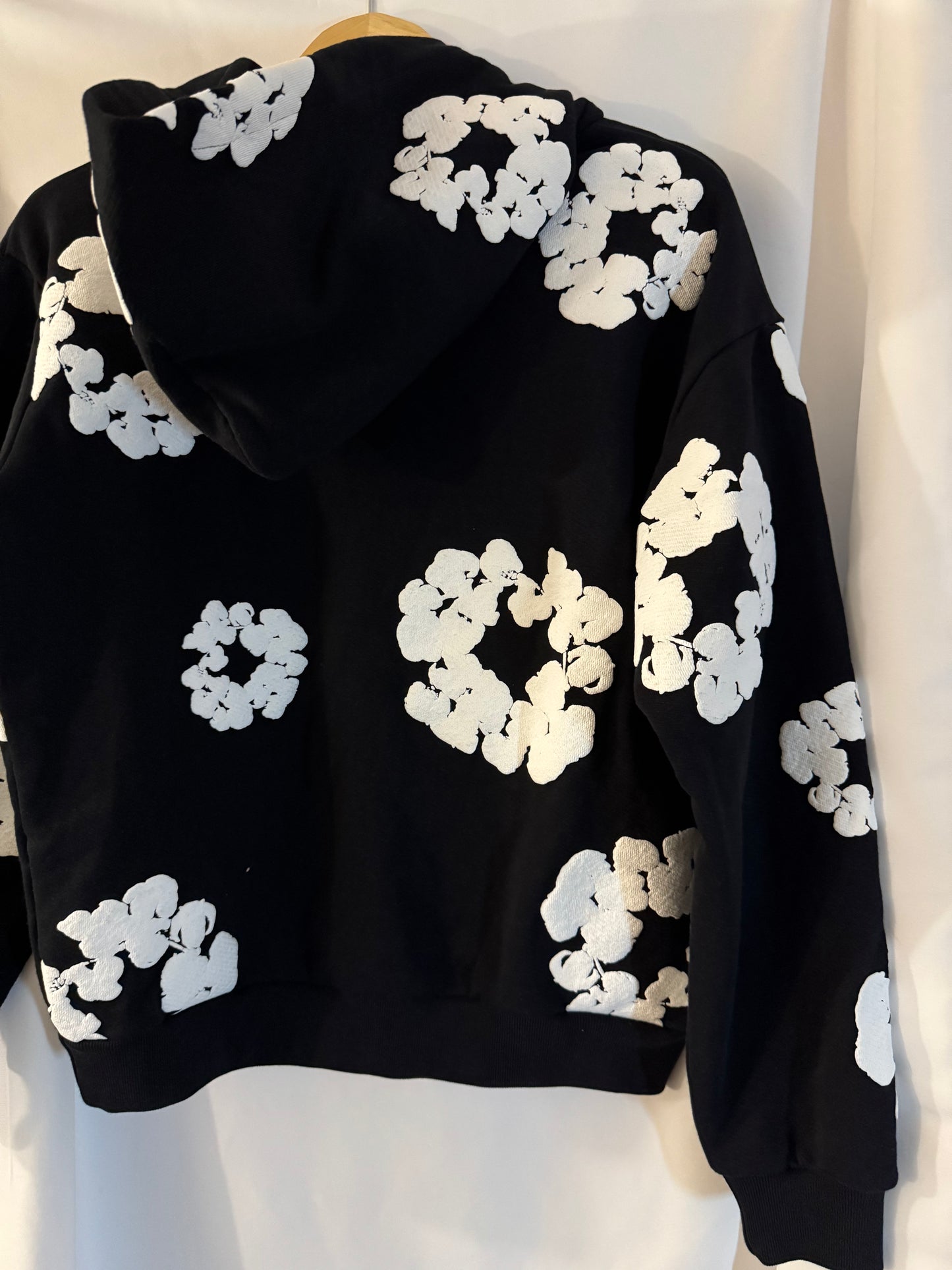 Denim Tears Black Wreath Hoodie (M)