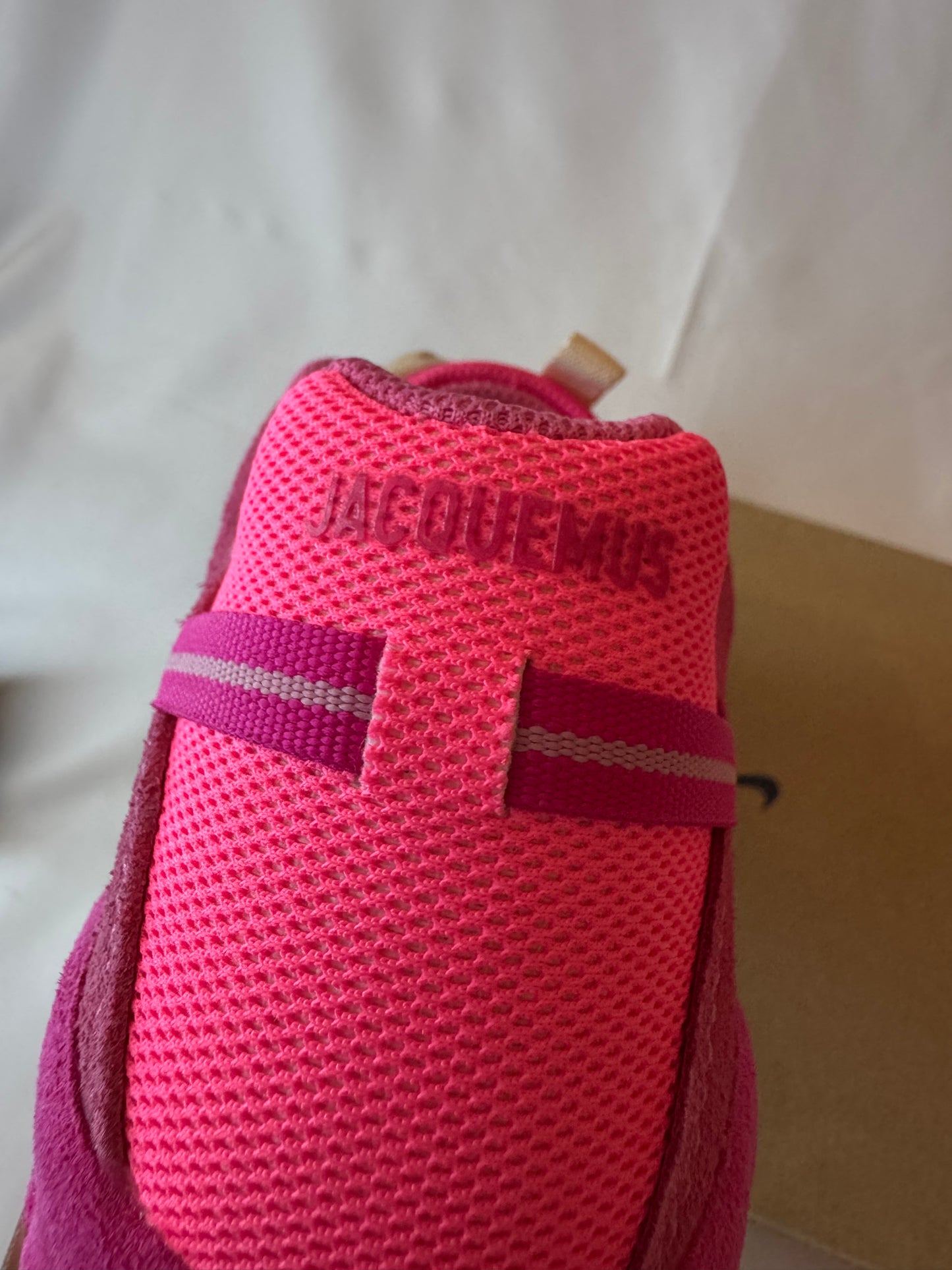 Nike Humara x Jacquemus Pink (40)