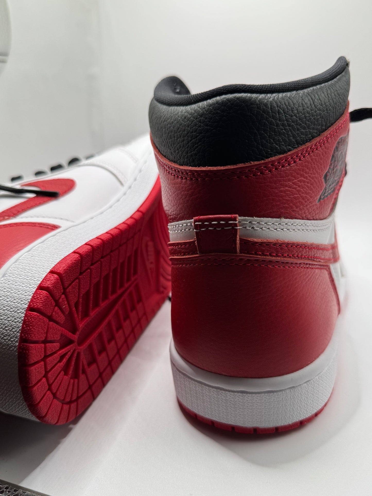 Jordan 1 High OG Heritage (41-45)