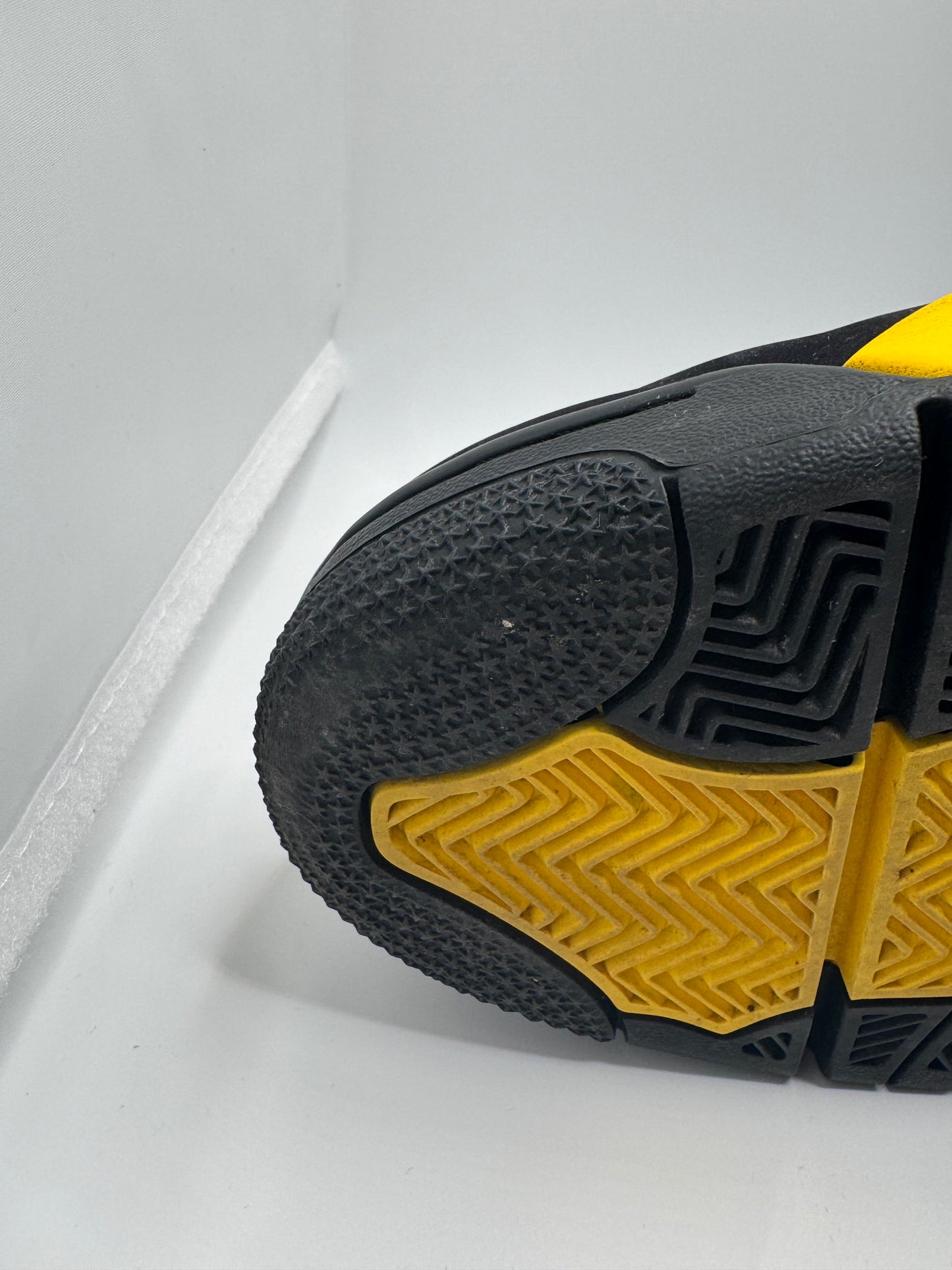 Jordan 4 Retro Yellow Thunder (45,5)
