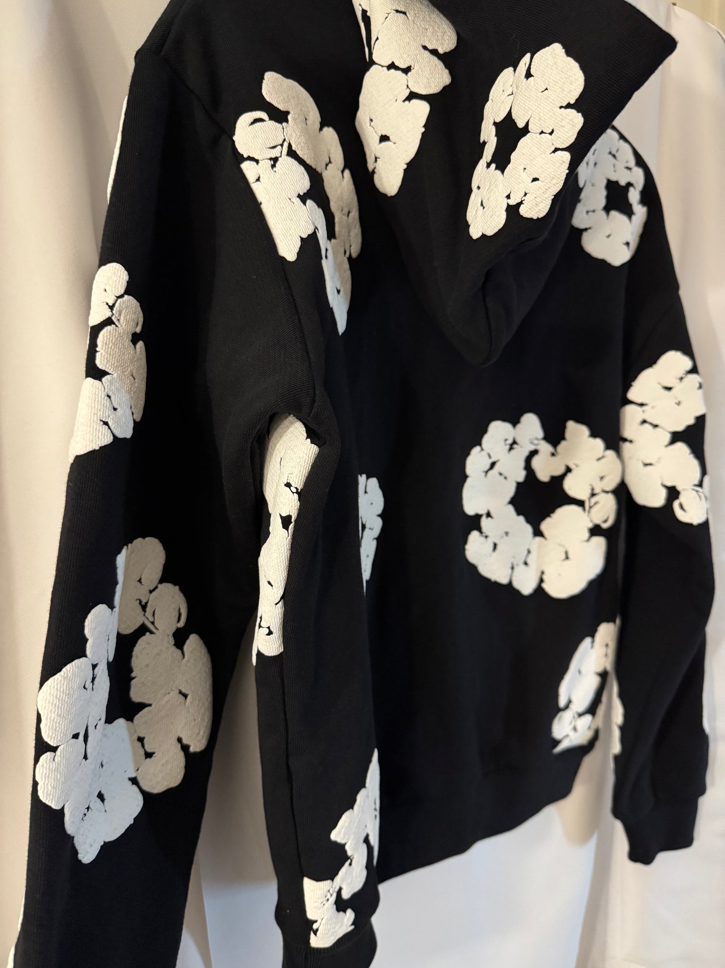 Denim Tears Black Wreath Hoodie (M)