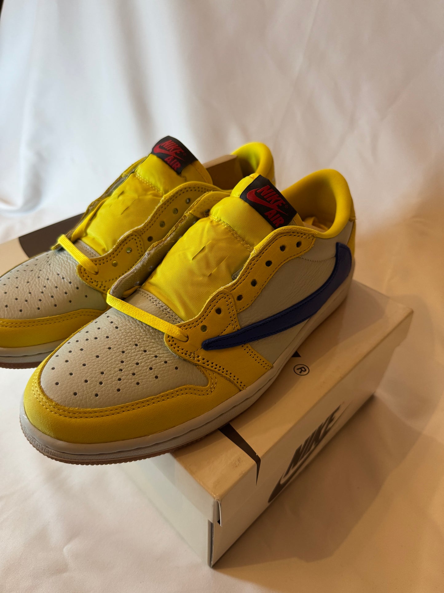 Jordan 1 rétro Low OG SP Travis Scott Canary (43)