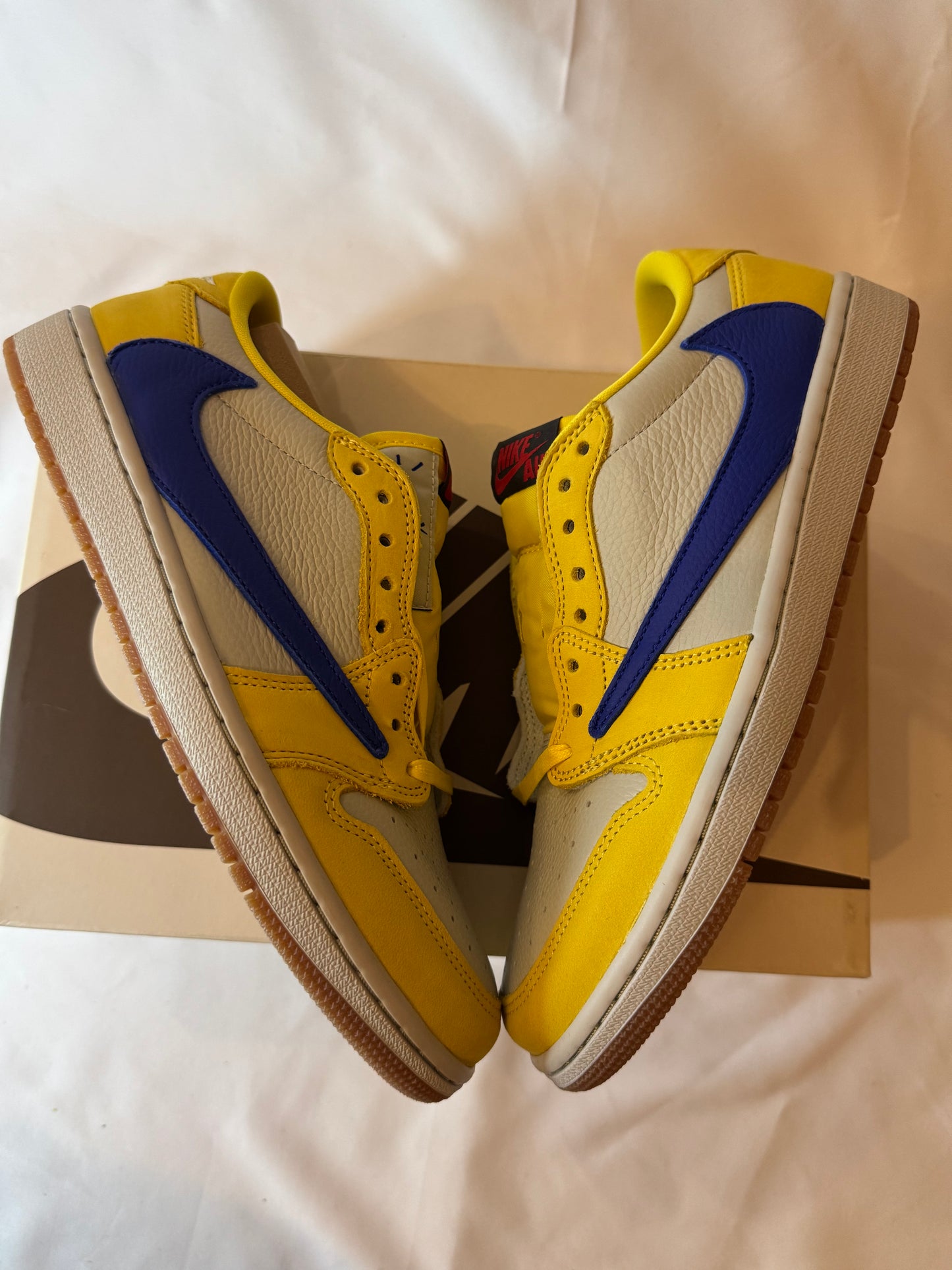Jordan 1 rétro Low OG SP Travis Scott Canary (43)