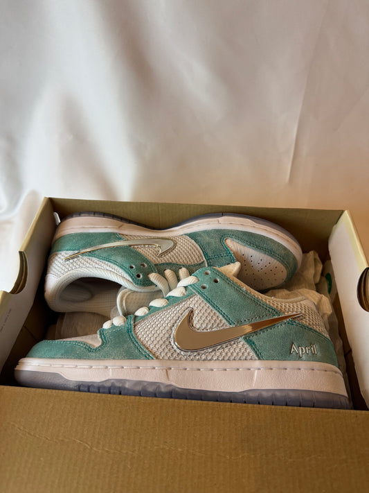 Nike SB Dunk Low April (36)