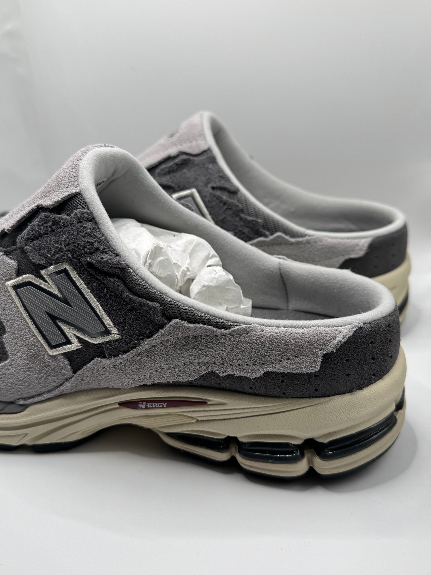New Balance M 2002 NA (40,5/43)